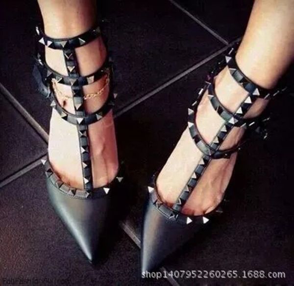small pepper with rivet pointed high t-shaped bandage leather thin heels willow spik sandal, Black
small pepper with rivet pointed high t-shaped bandage leather thin heels willow spik sandal, Black