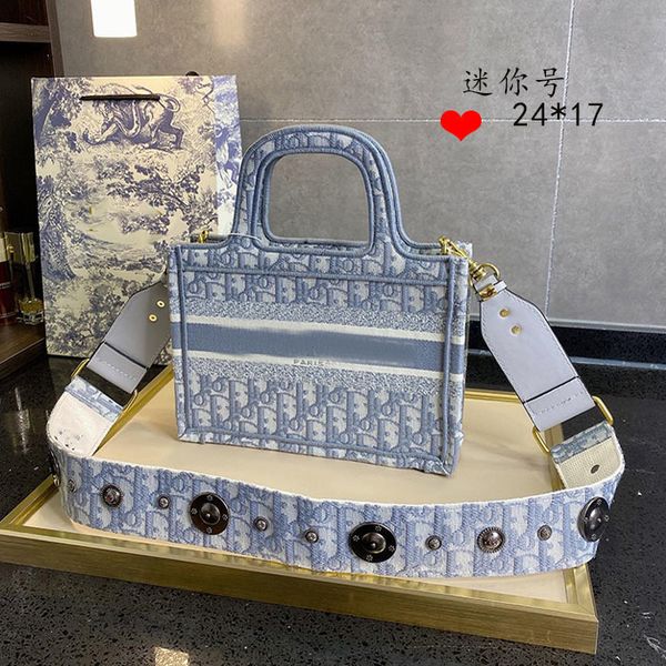 large handbag luxurys tote women's capacity new letter embroidery shopping single shoulder cross carrying canvascecc
large handbag luxurys tote women's capacity new letter embroidery shopping single shoulder cross carrying canvascecc