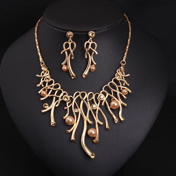 pendant necklaces european and american exquisite shiny rhinestone necklace short clavicle earrings set ladies fashion dress dinner jewelry, Silver
pendant necklaces european and american exquisite shiny rhinestone necklace short clavicle earrings set ladies fashion dress dinner jewelry, Silver