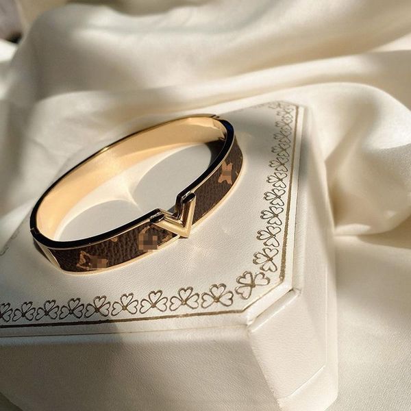 bangle stainless steel presbyopia rose gold titanium bracelet trend v word bangles for women, Black
bangle stainless steel presbyopia rose gold titanium bracelet trend v word bangles for women, Black