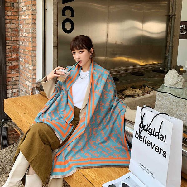 2021 fashion letter pattern imitation cashmere women's thickened warm air conditioning shawl tassel double-sided scarf, Blue;gray
2021 fashion letter pattern imitation cashmere women's thickened warm air conditioning shawl tassel double-sided scarf, Blue;gray