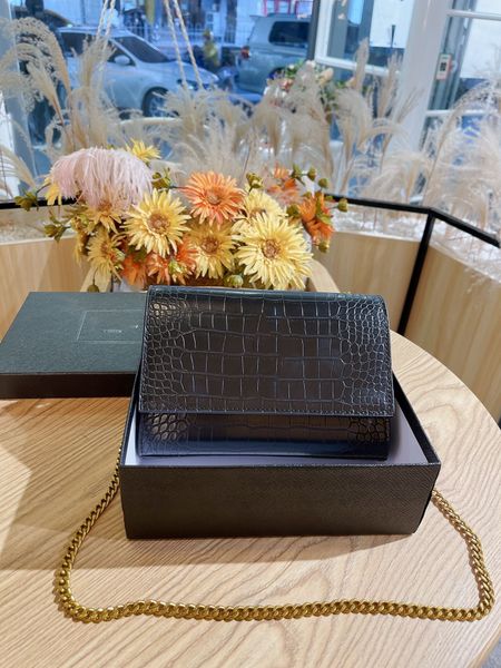 soft cowhide factory brand classic designers shoulder bags crossbody bag genuine leather luxury handbags size 22cm
soft cowhide factory brand classic designers shoulder bags crossbody bag genuine leather luxury handbags size 22cm
