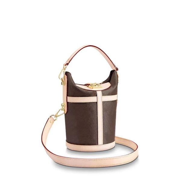 wholesale brown women drawstring duffle bucket purse mini duffles style handbag classic design and color genuine leather shoulder bag m43587
wholesale brown women drawstring duffle bucket purse mini duffles style handbag classic design and color genuine leather shoulder bag m43587
