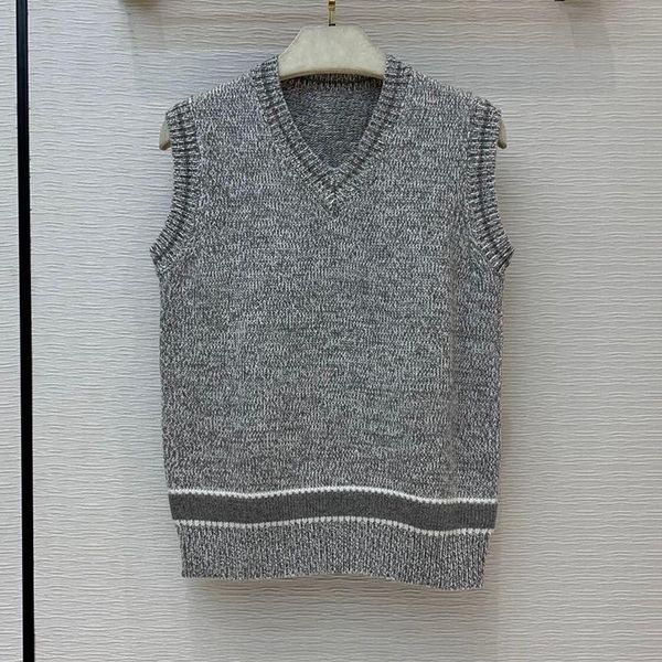 women's vests designer elegant sweater vest for women pullovers o-neck sleeveless patchwork letter solf lady 2021, Black;white
women's vests designer elegant sweater vest for women pullovers o-neck sleeveless patchwork letter solf lady 2021, Black;white