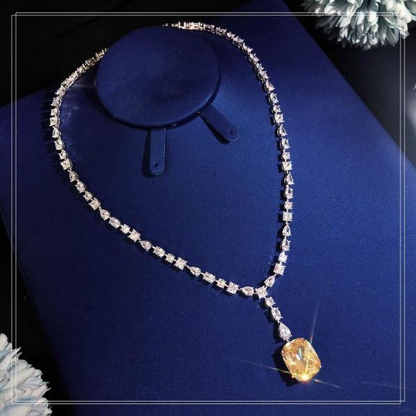 pendant necklaces 2021 luxury gorgeous yellow necklace women's brand jewelry dance party water drop square zircon, Silver
pendant necklaces 2021 luxury gorgeous yellow necklace women's brand jewelry dance party water drop square zircon, Silver