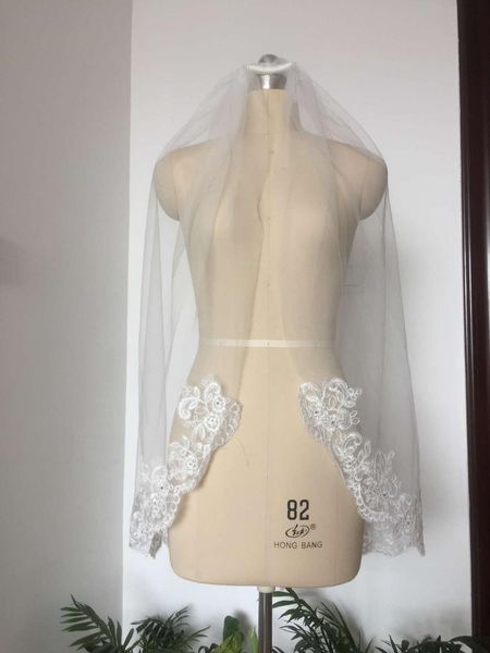 bridal veils lace veil 1 layer white ivory wedding dress with comb fingertip length rhinestone vail, Black
bridal veils lace veil 1 layer white ivory wedding dress with comb fingertip length rhinestone vail, Black