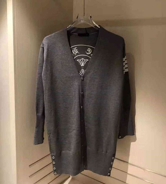 70% off 2021 autumn new fashion metal single breasted temperament commuting leisure loose thin sweater, White;black
70% off 2021 autumn new fashion metal single breasted temperament commuting leisure loose thin sweater, White;black