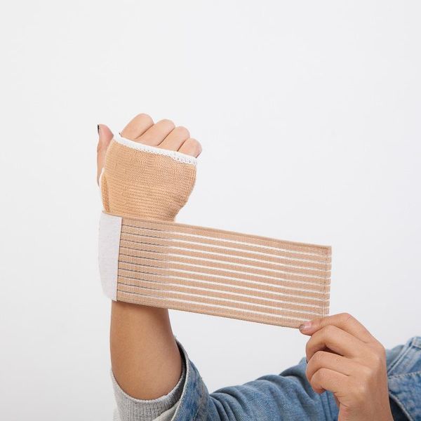 woman elastic wrist support brace splint arm sweatband boxing wrap weights pesi palestra sports safety by50hw, Black;red
woman elastic wrist support brace splint arm sweatband boxing wrap weights pesi palestra sports safety by50hw, Black;red