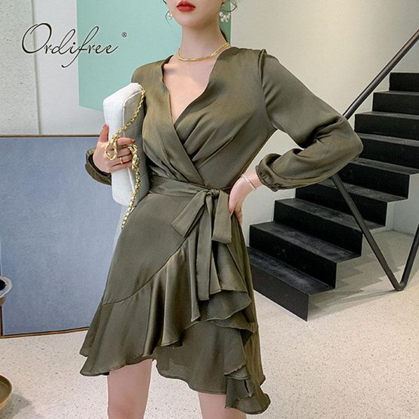 casual dresses ordi2021 summer autumn vintage women satin dress long sleeve silk ruffle mini party, Black;gray
casual dresses ordi2021 summer autumn vintage women satin dress long sleeve silk ruffle mini party, Black;gray