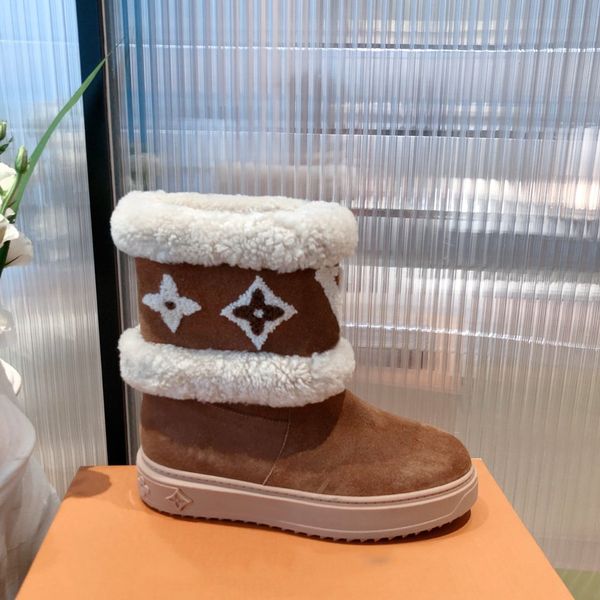 women's shoes designer comfortable winter fashion brand flat outdoor thickened boots with shoe box size 35-40, Red;white
women's shoes designer comfortable winter fashion brand flat outdoor thickened boots with shoe box size 35-40, Red;white