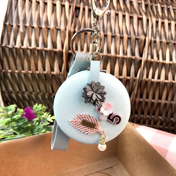 keychains lady make up mirror creative key chain pendant for women bag gifts, Silver
keychains lady make up mirror creative key chain pendant for women bag gifts, Silver