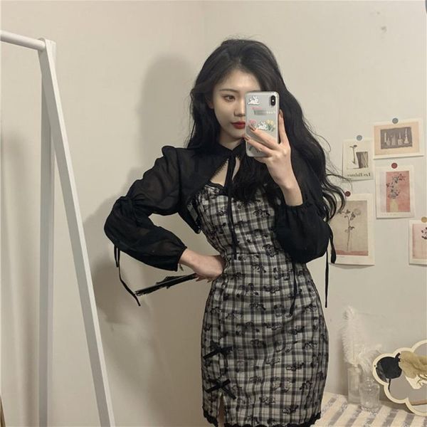 casual dresses 2021 summer fashion high street women's dress hipster designer creative lace lattice printing v-neck sling, Black;gray
casual dresses 2021 summer fashion high street women's dress hipster designer creative lace lattice printing v-neck sling, Black;gray