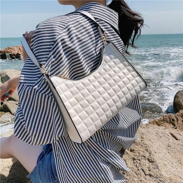 evening bags 2021 fashion women casual shoulder bag lattice pattern lady underarm handbag solid color female shopping
evening bags 2021 fashion women casual shoulder bag lattice pattern lady underarm handbag solid color female shopping