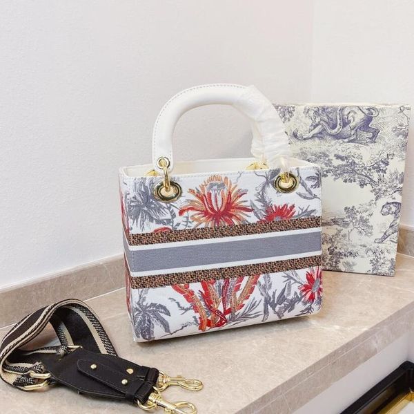 handbag women luxurys designers bags 2021 crossbody bag classic totes lady check embroidered princess fashion shoulder designer latest multi
handbag women luxurys designers bags 2021 crossbody bag classic totes lady check embroidered princess fashion shoulder designer latest multi