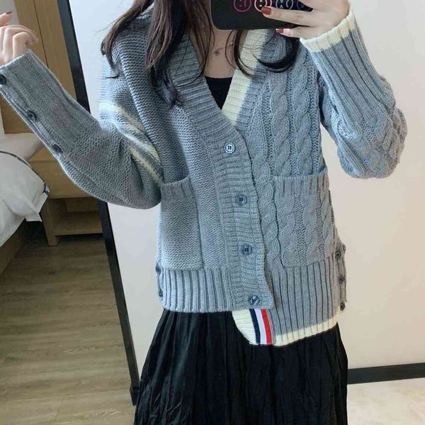 tb style stick needle thick thread twisted wool irregular asymmetric couple cardigan sweater coat, White;black
tb style stick needle thick thread twisted wool irregular asymmetric couple cardigan sweater coat, White;black