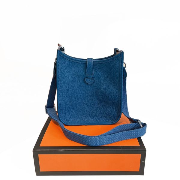 luxury shoulder bag ladies composite tote chain canvas handbag old flower wallet messenger bag wholesale 000
luxury shoulder bag ladies composite tote chain canvas handbag old flower wallet messenger bag wholesale 000