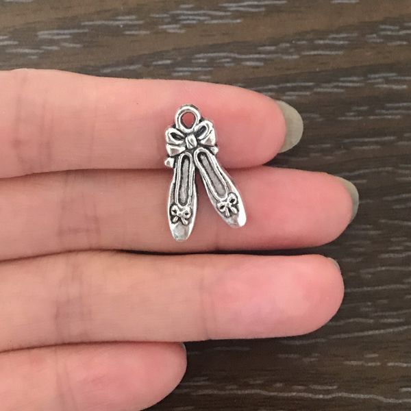 dance ballet shoes charm tibetan silver color pendants antique jewelry making diy handmade craft, Bronze;silver
dance ballet shoes charm tibetan silver color pendants antique jewelry making diy handmade craft, Bronze;silver