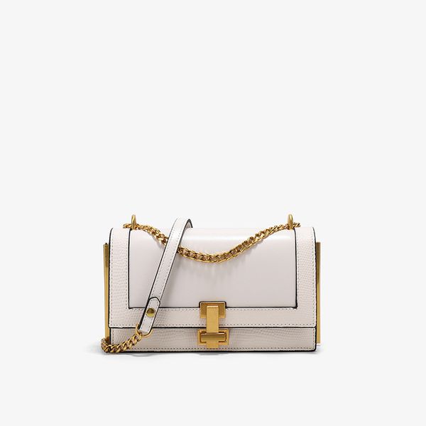 designer bags this year's popular super summer white small square women's 2021 new fashion messenger bag
designer bags this year's popular super summer white small square women's 2021 new fashion messenger bag