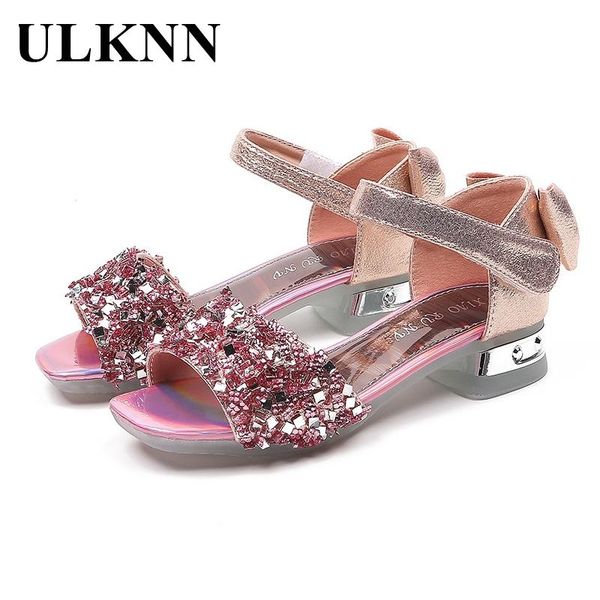 girl bowknot high-heeled sandals 2021 summer transparent girls shining rhinestone princess shoes, Black;red
girl bowknot high-heeled sandals 2021 summer transparent girls shining rhinestone princess shoes, Black;red