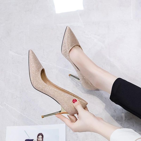 dress shoes 2021 women pumps gold high heels sandals pointed toe wedding party fashion delicate bling black/silver
dress shoes 2021 women pumps gold high heels sandals pointed toe wedding party fashion delicate bling black/silver