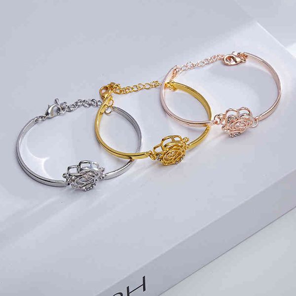 korean version accsori temperament rose zircon bracelet fashion camellia flower bracelet female bracelet, Golden;silver
korean version accsori temperament rose zircon bracelet fashion camellia flower bracelet female bracelet, Golden;silver