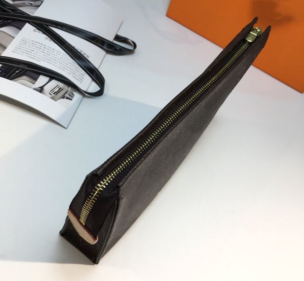 26cm protection makeup bag zipper bags wallet travel women genuine leather waterproof long purse
26cm protection makeup bag zipper bags wallet travel women genuine leather waterproof long purse