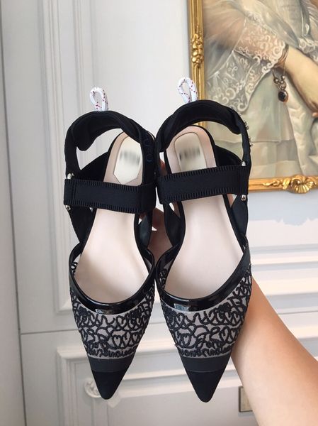 2021 good quality fashion women luxurys designers shoes designer sandals womens luxury high heels sandal dress shoess with box size 35-41 -e, Black
2021 good quality fashion women luxurys designers shoes designer sandals womens luxury high heels sandal dress shoess with box size 35-41 -e, Black