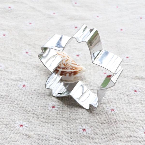 flower series sakura cherry blossoms cookie cutter cake fondant decorating tools size:6.8*5cm baking moulds
flower series sakura cherry blossoms cookie cutter cake fondant decorating tools size:6.8*5cm baking moulds