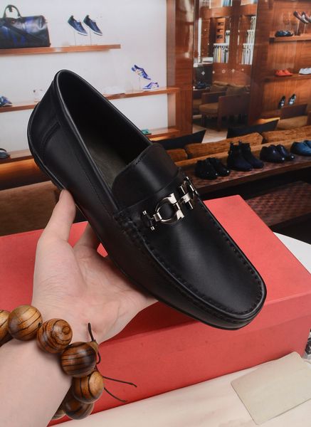 2022 men dress shoes party wedding business oxfords brand designer genuine leather loafers mens slip on flats size 38-44, Black
2022 men dress shoes party wedding business oxfords brand designer genuine leather loafers mens slip on flats size 38-44, Black