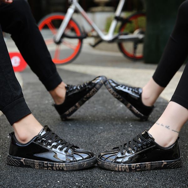 2021 summer women men running shoes students outdoor sports sneakers patent leather glossy black golden silver size 36-46 code 54-558
2021 summer women men running shoes students outdoor sports sneakers patent leather glossy black golden silver size 36-46 code 54-558