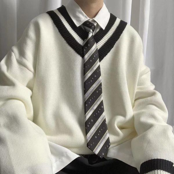 men's sweaters 2021 winter v-collar white color coats college style wool sweater couple clothes loose fashion trend soft knitting, White;black
men's sweaters 2021 winter v-collar white color coats college style wool sweater couple clothes loose fashion trend soft knitting, White;black