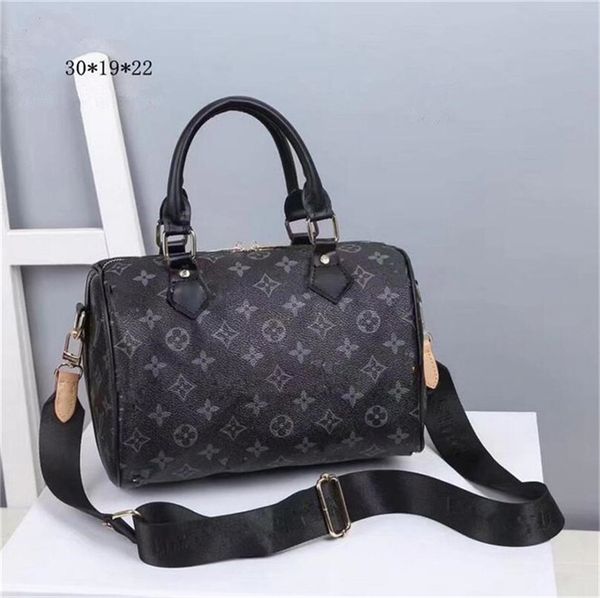 2021 designer totes shoulder bags women's luxury classic letter printed shopping bag fashion handbag student
2021 designer totes shoulder bags women's luxury classic letter printed shopping bag fashion handbag student