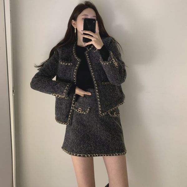 korean winter wool mixes two elegant female ensemble neck thin black jacket + bodycon skirt suit ladies outfits v8mt
korean winter wool mixes two elegant female ensemble neck thin black jacket + bodycon skirt suit ladies outfits v8mt