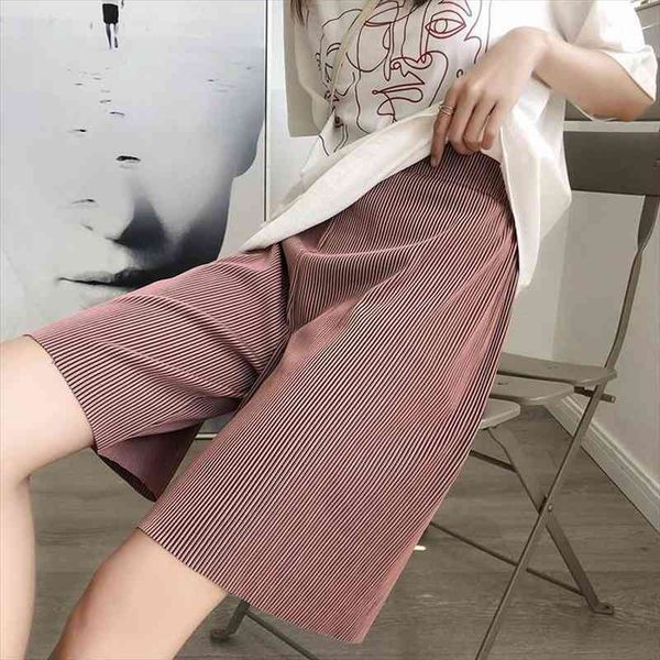 summer fashion solid knee length women shorts pleated loose and wild plus size 4xl wide leg short pants bottoms clothes, White;black
summer fashion solid knee length women shorts pleated loose and wild plus size 4xl wide leg short pants bottoms clothes, White;black