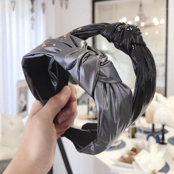 fashion women hairband classic pu headband solid leather turban soft casual hair band center knot headwear1
fashion women hairband classic pu headband solid leather turban soft casual hair band center knot headwear1