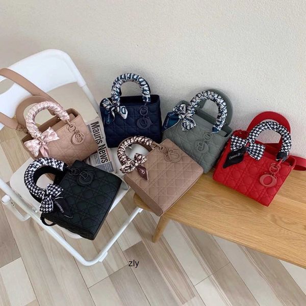 matte frosted princess diana bag women 2021 new leather three compartment four portable one shoulder messenger zly zly u0kp
matte frosted princess diana bag women 2021 new leather three compartment four portable one shoulder messenger zly zly u0kp