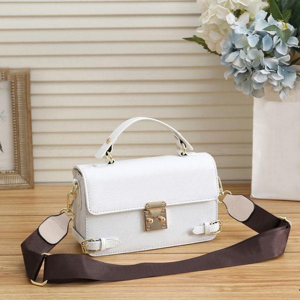 2021 luxurys designers bag women handbag messenger oxidizing leather elegant shoulder crossbody shopping bags tote
2021 luxurys designers bag women handbag messenger oxidizing leather elegant shoulder crossbody shopping bags tote