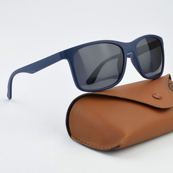2022 polarized sunglass for men and women vintage square driving sunglass vintage style luxury brand with original box r4232, White;black
2022 polarized sunglass for men and women vintage square driving sunglass vintage style luxury brand with original box r4232, White;black