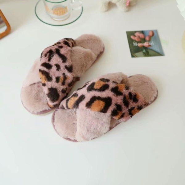1pc cross leopard block slippers soft home millffy indoor fashion women girl comfortable cute, Black
1pc cross leopard block slippers soft home millffy indoor fashion women girl comfortable cute, Black