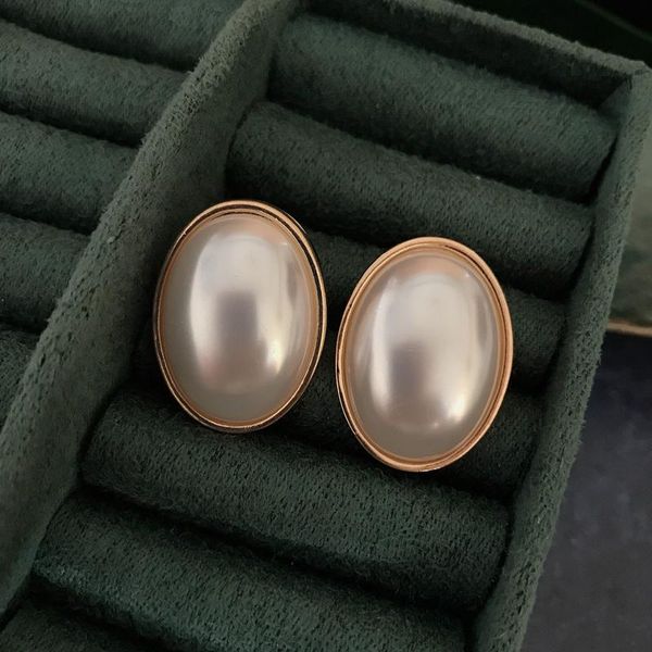 stud imitation pearls earrings sweet- oval shapes party gift for girls women, Golden;silver
stud imitation pearls earrings sweet- oval shapes party gift for girls women, Golden;silver