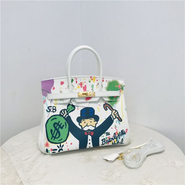 2021 new bag white lychee pattern cowhide painted graffiti hand-held single shoulder messenger bag fashion personality women s bag
2021 new bag white lychee pattern cowhide painted graffiti hand-held single shoulder messenger bag fashion personality women s bag