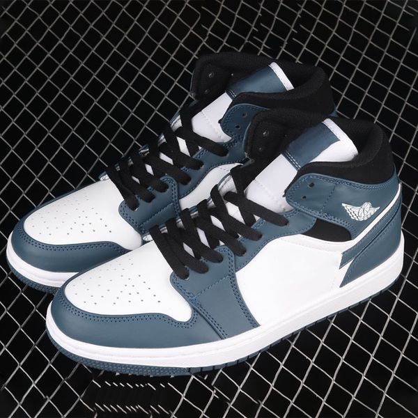 1 jumpman 1s mid man woman basketball shoes og dark teal calfskin material luxury designer trainers sneakers with original box
1 jumpman 1s mid man woman basketball shoes og dark teal calfskin material luxury designer trainers sneakers with original box