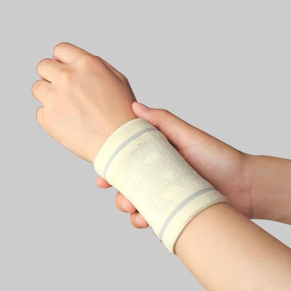 wrist support elastic wristband men women summer light wiping sweat ice feeling widen running basketball volleyball cooling gym sports devic, Black;red
wrist support elastic wristband men women summer light wiping sweat ice feeling widen running basketball volleyball cooling gym sports devic, Black;red