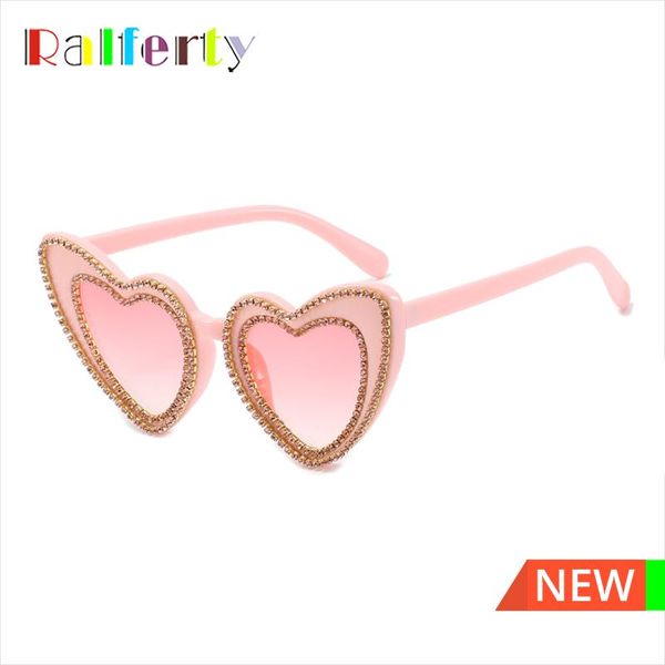 sunglasses ralferty women's designer heart shaped pink sun glasses for women 2021 trend luxury crystal rhinstone shades y9206, White;black
sunglasses ralferty women's designer heart shaped pink sun glasses for women 2021 trend luxury crystal rhinstone shades y9206, White;black