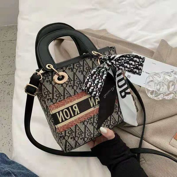 popular hand-held small bag female 2021 new trend diana net red ins single shoulder messenger square
popular hand-held small bag female 2021 new trend diana net red ins single shoulder messenger square