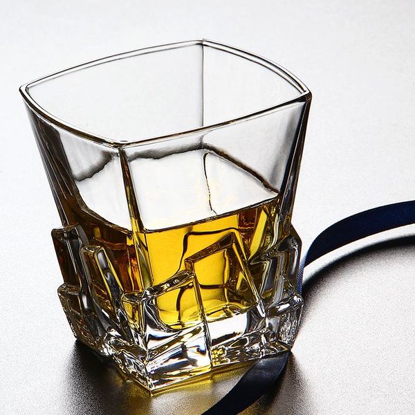 wine glasses 2 pcs/lot luxury fashion home lead-whiskey glass party club cup for 200827-05
wine glasses 2 pcs/lot luxury fashion home lead-whiskey glass party club cup for 200827-05