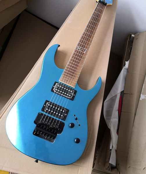 7 strings blue electric guitar with humbuckers pickups,rosewood fretboard 
7 strings blue electric guitar with humbuckers pickups,rosewood fretboard