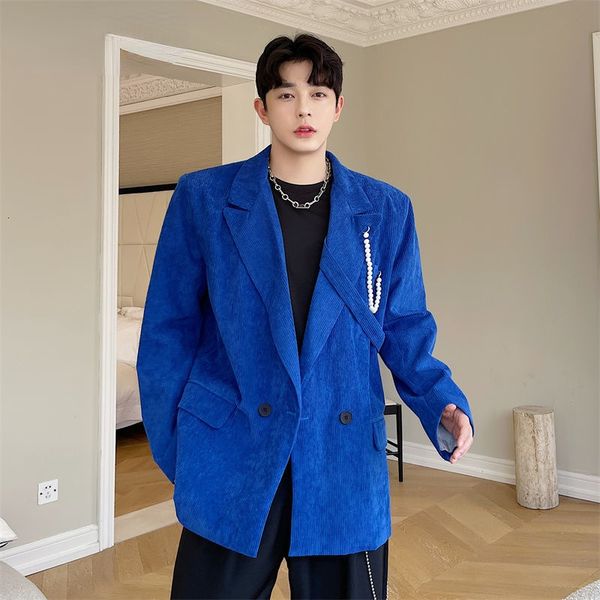 Menswear Korean Blue Beaded Corduroy Blazers New Loose Notched Double Breasted Thick Suit Jacket Male Tide Autumn 2021, White;black
Menswear Korean Blue Beaded Corduroy Blazers New Loose Notched Double Breasted Thick Suit Jacket Male Tide Autumn 2021, White;black