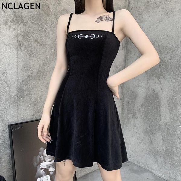 moon embroidered spaghetti strap bodycon dress high waist vintage gothic black party club winter corduroy mini vestidos casual dresses, Black;gray
moon embroidered spaghetti strap bodycon dress high waist vintage gothic black party club winter corduroy mini vestidos casual dresses, Black;gray