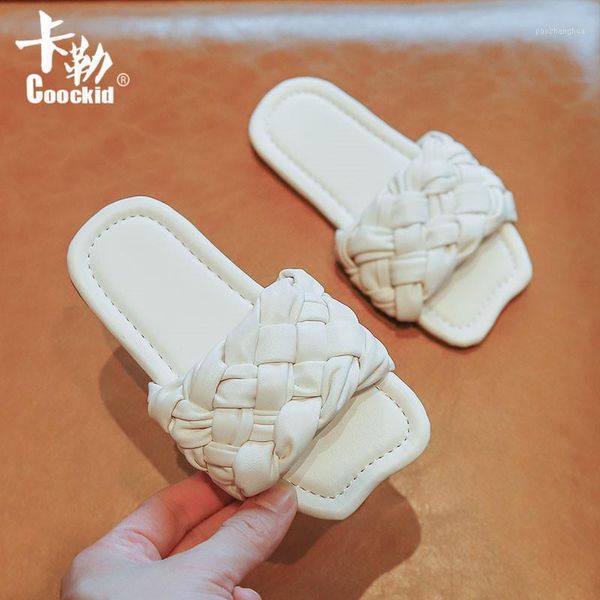 slipper girls sandals 2021 summer outer wear woven korean style net red all-match beach shoes indoor flip-flop 26-351, Black;grey
slipper girls sandals 2021 summer outer wear woven korean style net red all-match beach shoes indoor flip-flop 26-351, Black;grey